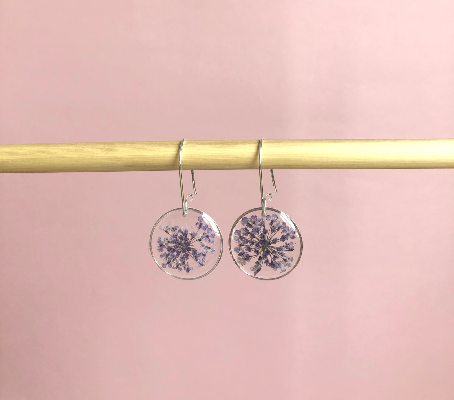 boucles d'oreilles ronde femme en résine