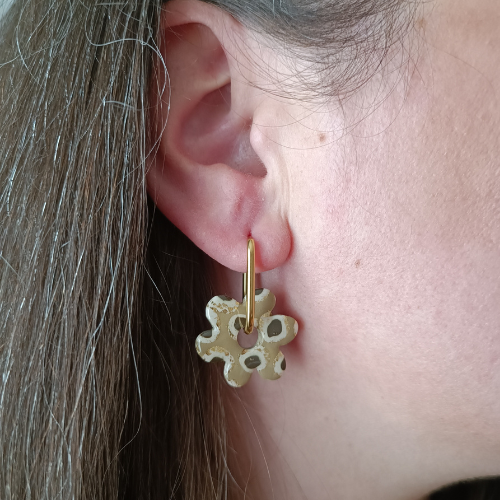 sister box boucles d'oreilles pampilles charm interchangeable fleur coeur citrouille automne resine fimo argile polymère noir orange bordeaux or vert d'eau leopard bleu sable beige etoile creoles bijoux blossom