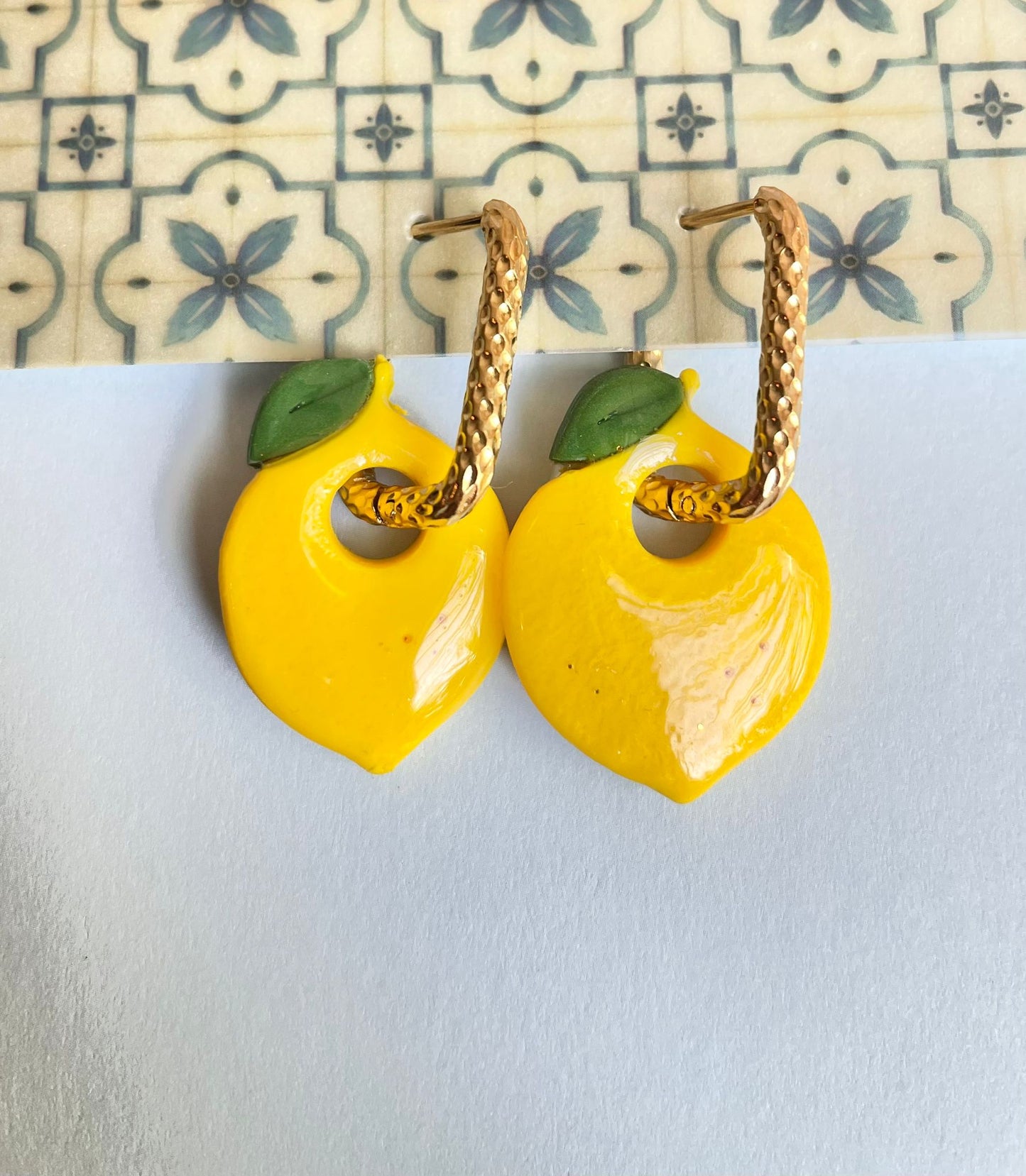 sister box aout bijoux boucles d'oreilles creoles or dorees rondes acier inoxydable fleur resine charm paillettes fines bleu clair foncé rose rouge or argenté noir fushia violet blanc vert citron fimo argile polymère carré rectangle