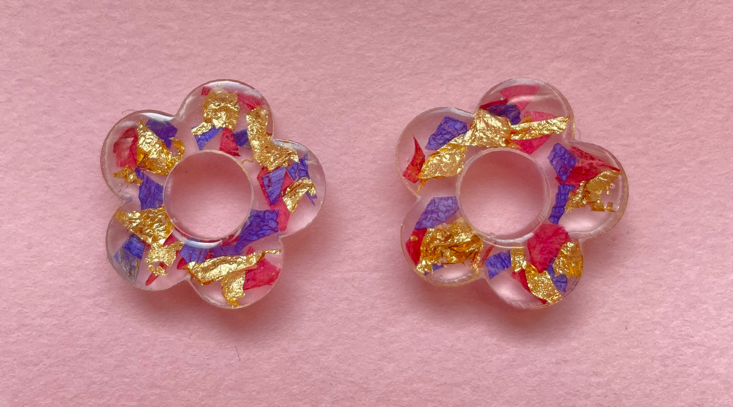 fleur resine charm interchangeable petales fleurs sechees feuille or bleu clair foncé rose rouge or argenté noir fushia violet blanc hortensia bouton or multicolore