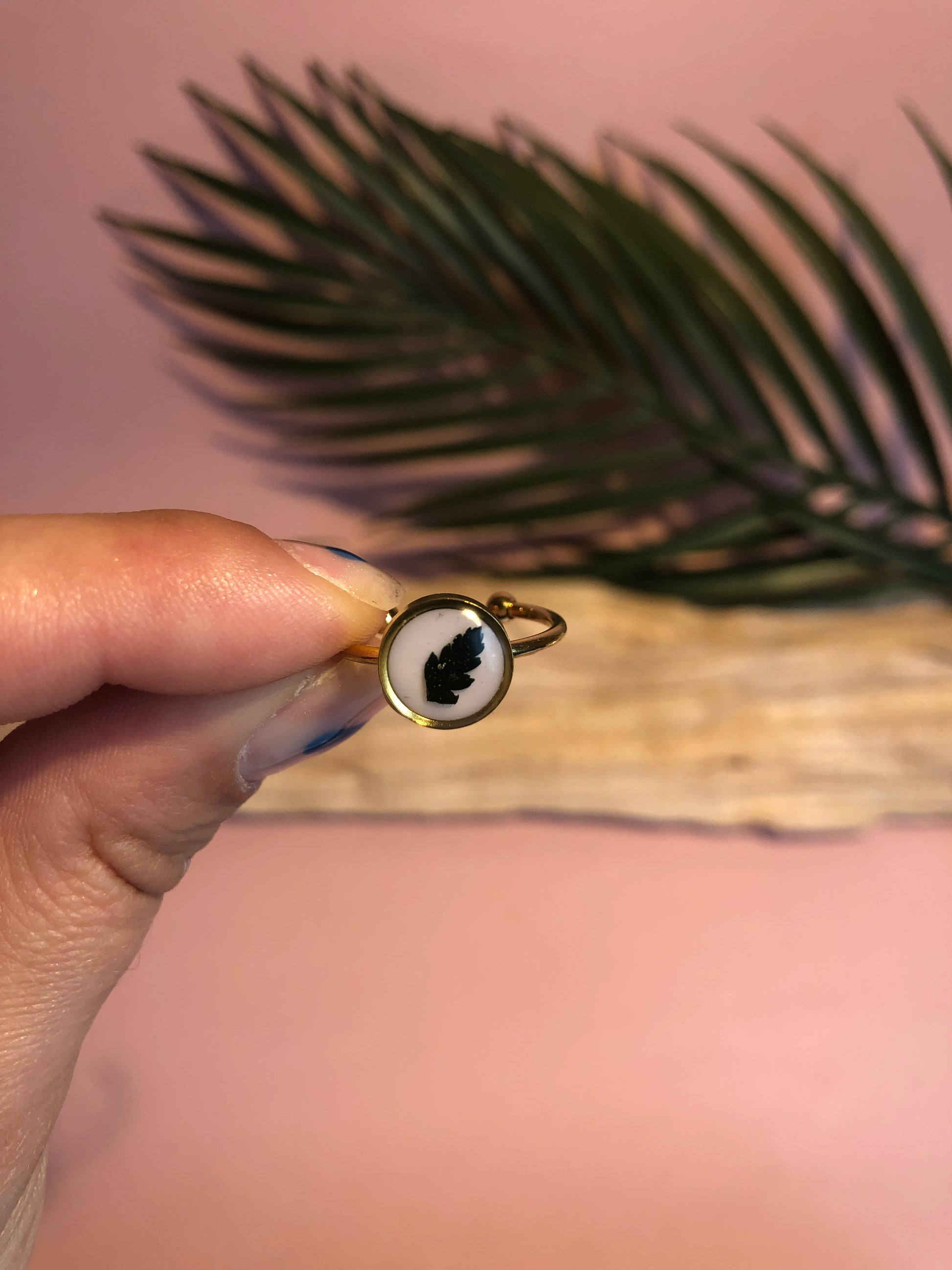 anneau bague en résine avec fleur