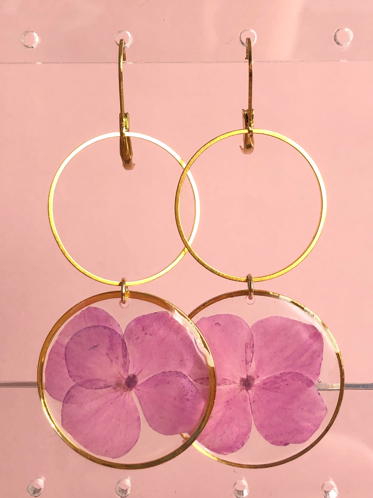 boucles d'oreilles ronde fleur d'hortensia