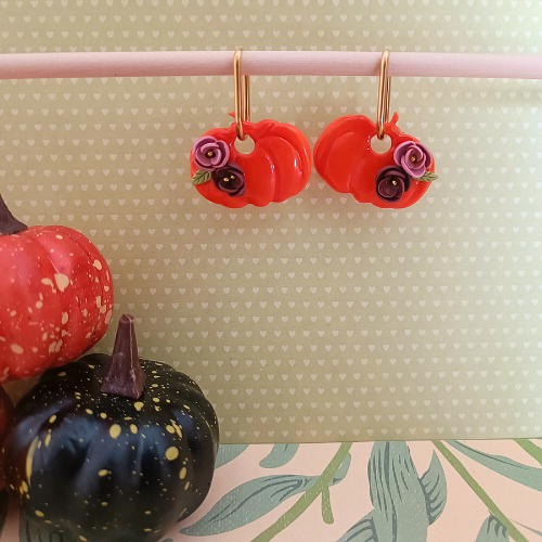 sister box boucles d'oreilles pampilles charm interchangeable fleur coeur citrouille automne resine fimo argile polymère noir orange bordeaux or vert d'eau leopard bleu sable beige etoile creoles bijoux blossom 