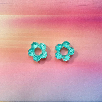 bijoux boucles d'oreilles créoles doré argenté or argent fleur résine paillettes tendance interchangeable bleu rose multicolore vert jaune noir blanc turquoise fuchsia pastel orange rouge 
