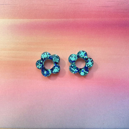 bijoux boucles d'oreilles créoles doré argenté or argent fleur résine paillettes tendance interchangeable bleu rose multicolore vert jaune noir blanc turquoise fuchsia pastel orange rouge 