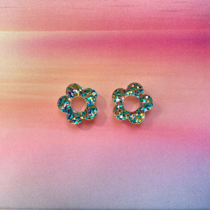 bijoux boucles d'oreilles créoles doré argenté or argent fleur résine paillettes tendance interchangeable bleu rose multicolore vert jaune noir blanc turquoise fuchsia pastel orange rouge 