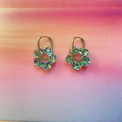 bijoux boucles d'oreilles créoles acier inoxydable ronde ovales rectangle doré argenté charm pampille fleur resine paillettes bleu brillant violet multicolore pastel vert jaune noir blanc nacré rose turquoise fuchsia orange sirène rouge néon 
