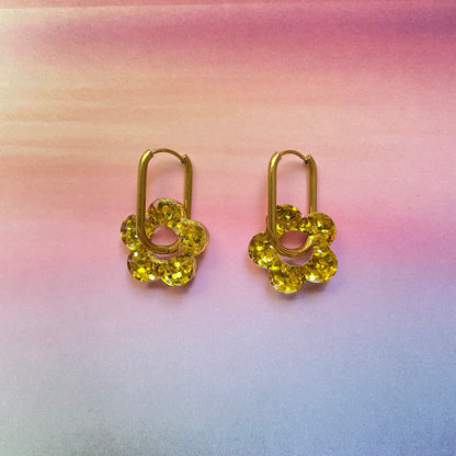 bijoux boucles d'oreilles créoles acier inoxydable ronde ovales rectangle doré argenté charm pampille fleur resine paillettes bleu brillant violet multicolore pastel vert jaune noir blanc nacré rose turquoise fuchsia orange sirène rouge néon BLOSSOM