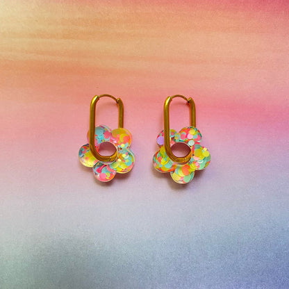 bijoux boucles d'oreilles créoles acier inoxydable ronde ovales rectangle doré argenté charm pampille fleur resine paillettes bleu brillant violet multicolore pastel vert jaune noir blanc nacré rose turquoise fuchsia orange sirène rouge néon BLOSSOM