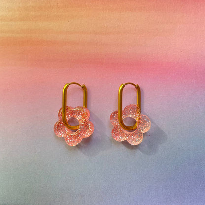 bijoux boucles d'oreilles créoles acier inoxydable ronde ovales rectangle doré argenté charm pampille fleur resine paillettes bleu brillant violet multicolore pastel vert jaune noir blanc nacré rose turquoise fuchsia orange sirène rouge néon BLOSSOM