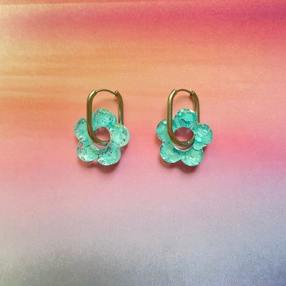 bijoux boucles d'oreilles créoles acier inoxydable ronde ovales rectangle doré argenté charm pampille fleur resine paillettes bleu brillant violet multicolore pastel vert jaune noir blanc nacré rose turquoise fuchsia orange sirène rouge néon 
