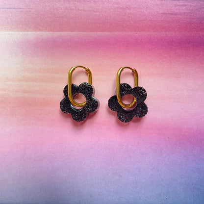 bijoux boucles d'oreilles créoles acier inoxydable ronde ovales rectangle doré argenté charm pampille fleur resine paillettes bleu brillant violet multicolore pastel vert jaune noir blanc nacré rose turquoise fuchsia orange sirène rouge néon BLOSSOM
