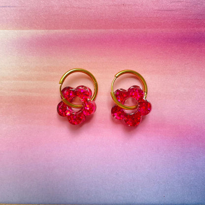 bijoux boucles d'oreilles créoles acier inoxydable ronde ovales rectangle doré argenté charm pampille fleur resine paillettes bleu brillant violet multicolore pastel vert jaune noir blanc nacré rose turquoise fuchsia orange sirène rouge néon BLOSSOM