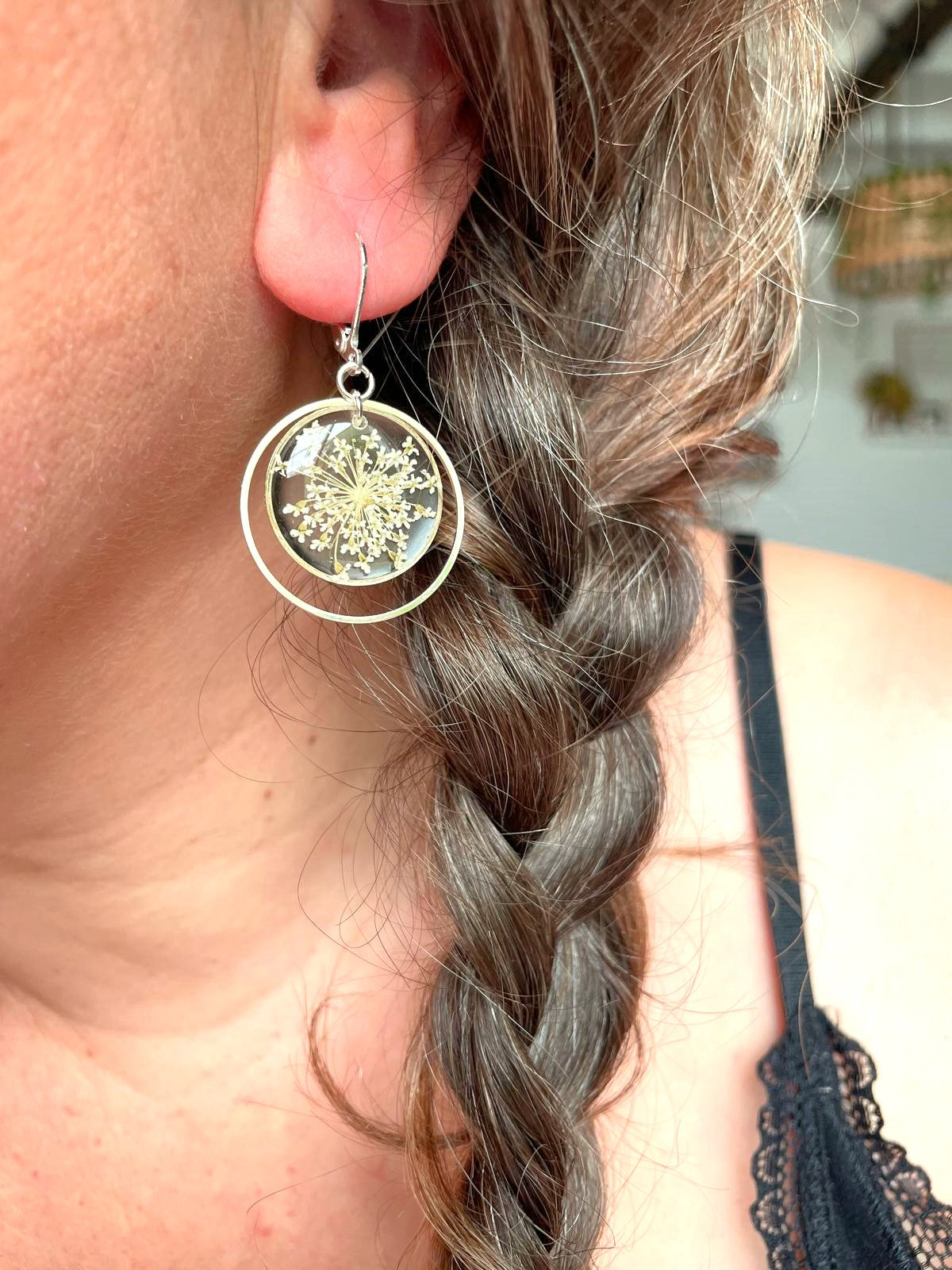 boucles d'oreilles argent acier inoxydable dormeuses carotte sauvage rond transparent blanc fleur séchée créateur fait main