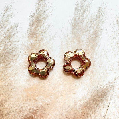 bijoux boucles doreilles creoles charm pampille paillettes resine blossom fait main creatrice francaise artisanal fleur champagne cuivre