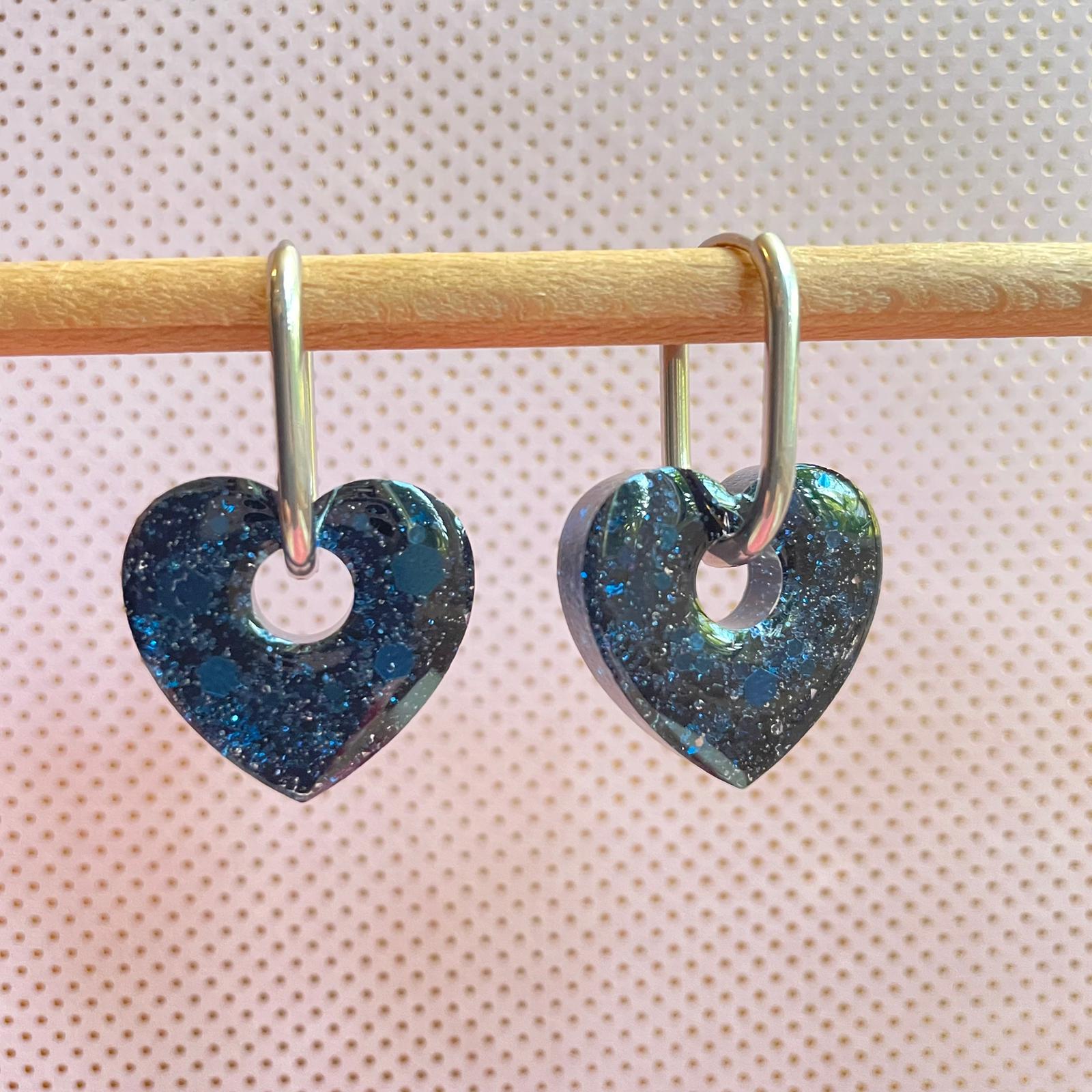 bijoux boucles doreilles creole charm pampille paillettes resine acier inoxydable blossom creatrice francaise coeur bleu