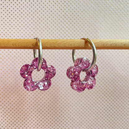 bijoux boucles doreilles creoles charm pampille paillettes resine blossom fait main creatrice francaise artisanal fleur rose