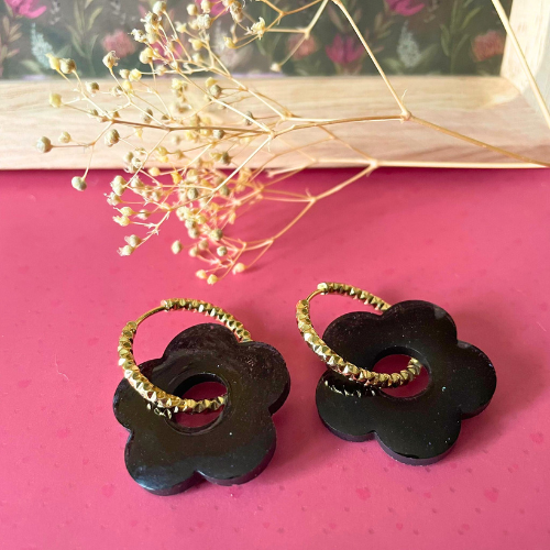 bijoux boucles d'oreilles créoles pampilles fleur noir kaki art deco doré or argile polymère fimo résine UV blossom sister box