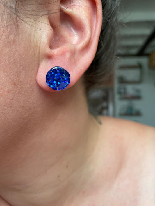 rose, bleu, turquoise, or,  argent, orange, rouge, violet, noir, blanc, puce clou boucles d'oreilles, paillettes, rond carré, coeur, coquillage, étoile de mer, fait main, résine, acier inoxydable, créateur, français