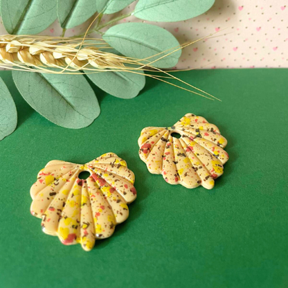 bijoux boucles d'oreilles créoles pampilles charm fleur feuille donut bronze paillettes terrazo beige vieux rose or doré argile polymère fimo résine UV blossom sister box