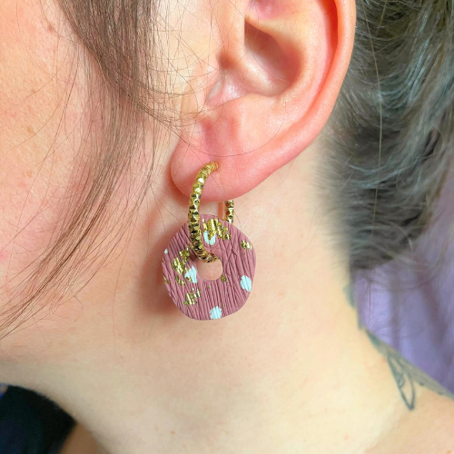 bijoux boucles d'oreilles créoles pampilles charm fleur feuille donut bronze paillettes terrazo beige vieux rose or doré argile polymère fimo résine UV blossom sister box