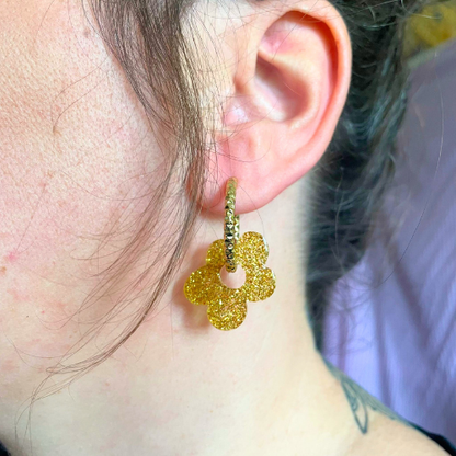 bijoux boucles d'oreilles créoles pampilles charm fleur feuille donut bronze paillettes terrazo beige vieux rose or doré argile polymère fimo résine UV blossom sister box