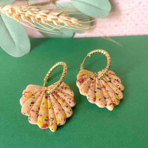 bijoux boucles d'oreilles créoles pampilles charm fleur feuille donut bronze paillettes terrazo beige vieux rose or doré argile polymère fimo résine UV blossom sister box