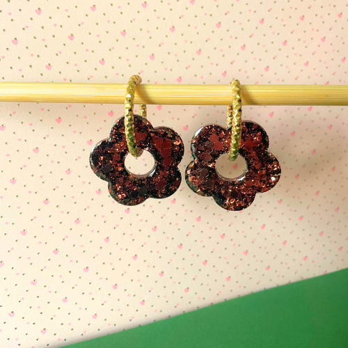 bijoux boucles d'oreilles créoles pampilles charm fleur feuille donut bronze paillettes terrazo beige vieux rose or doré argile polymère fimo résine UV blossom sister box